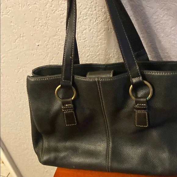 Fossil Elegant Black Leather Handbag - Picture 4 of 15